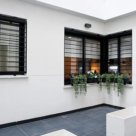 Apartment Elegant With Community Pool & Parking - Center Malaga